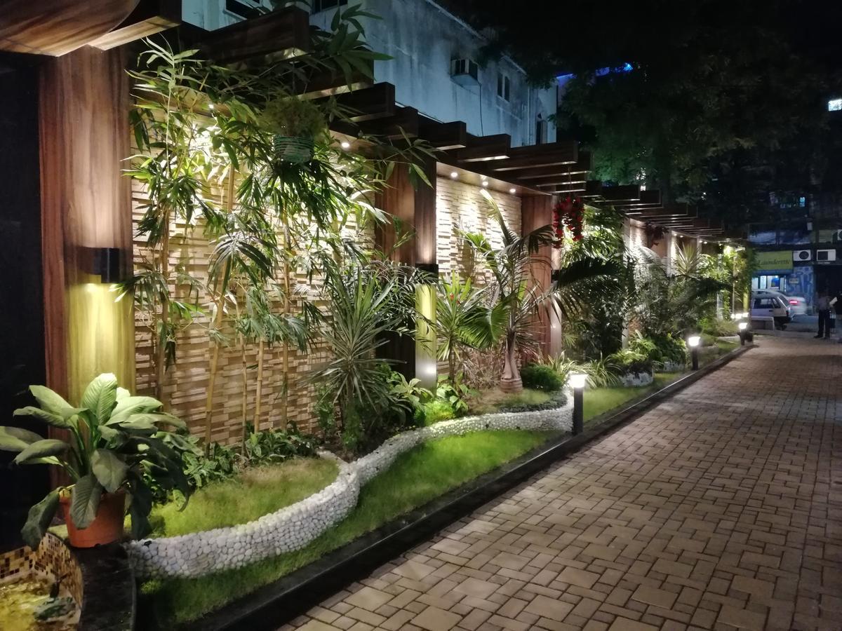 Hotel Emirates Kolkata Exterior photo